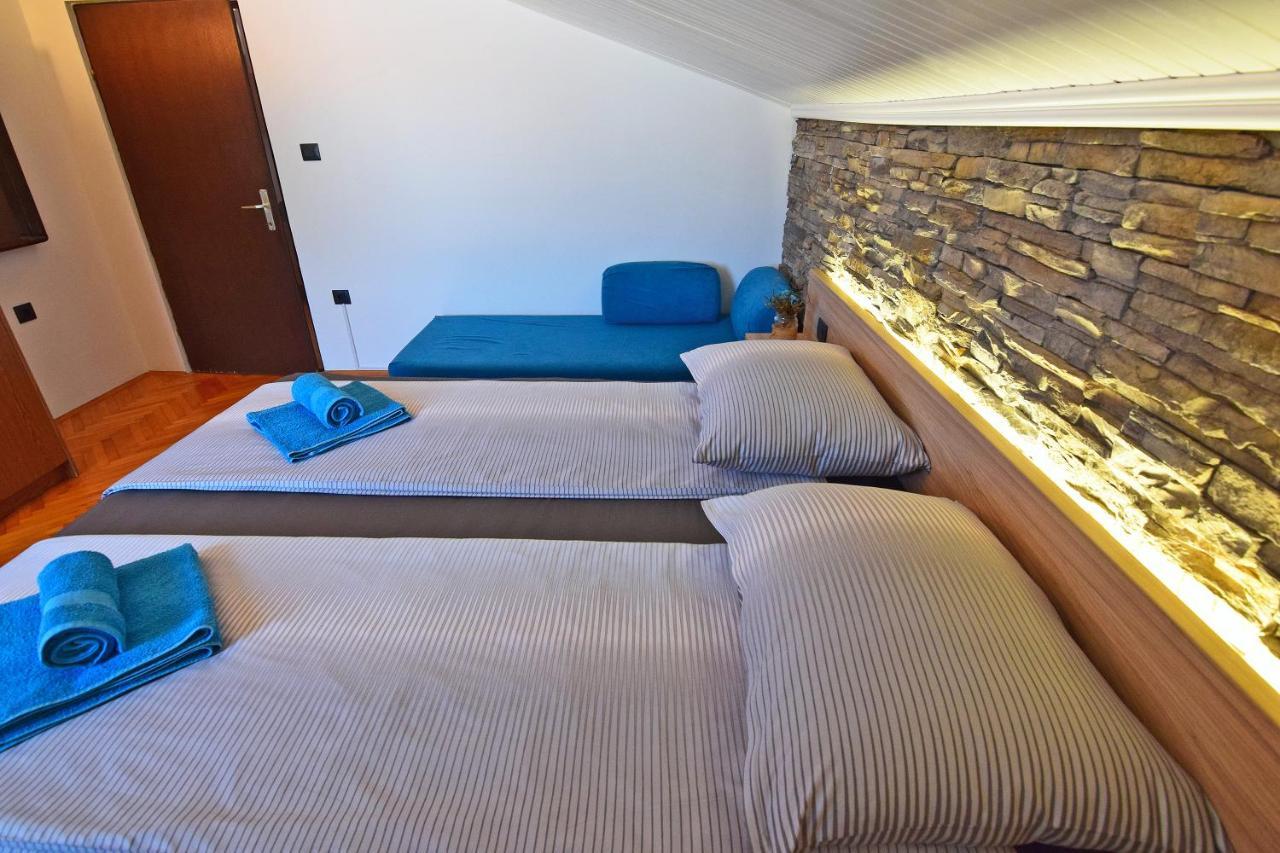 Apartma Leona Pula
